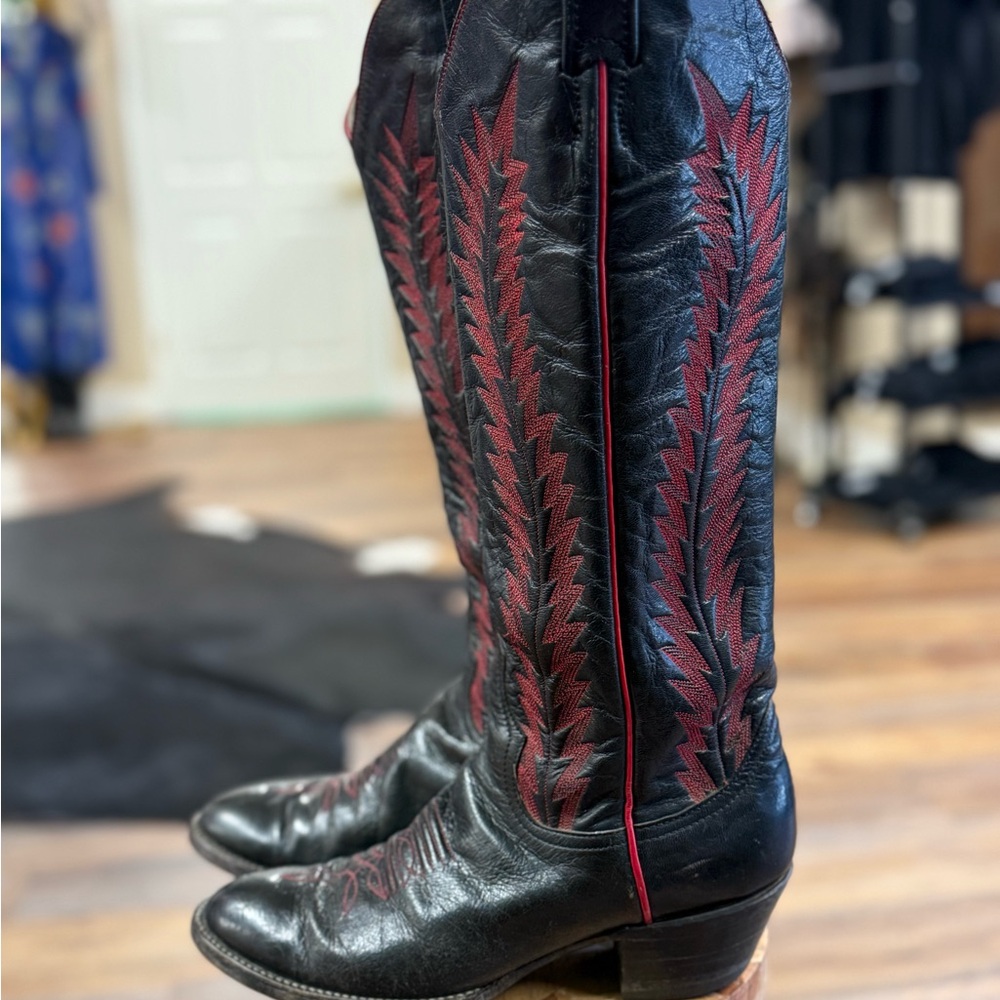 Larry Mahan Vintage Black and Red Western Boots